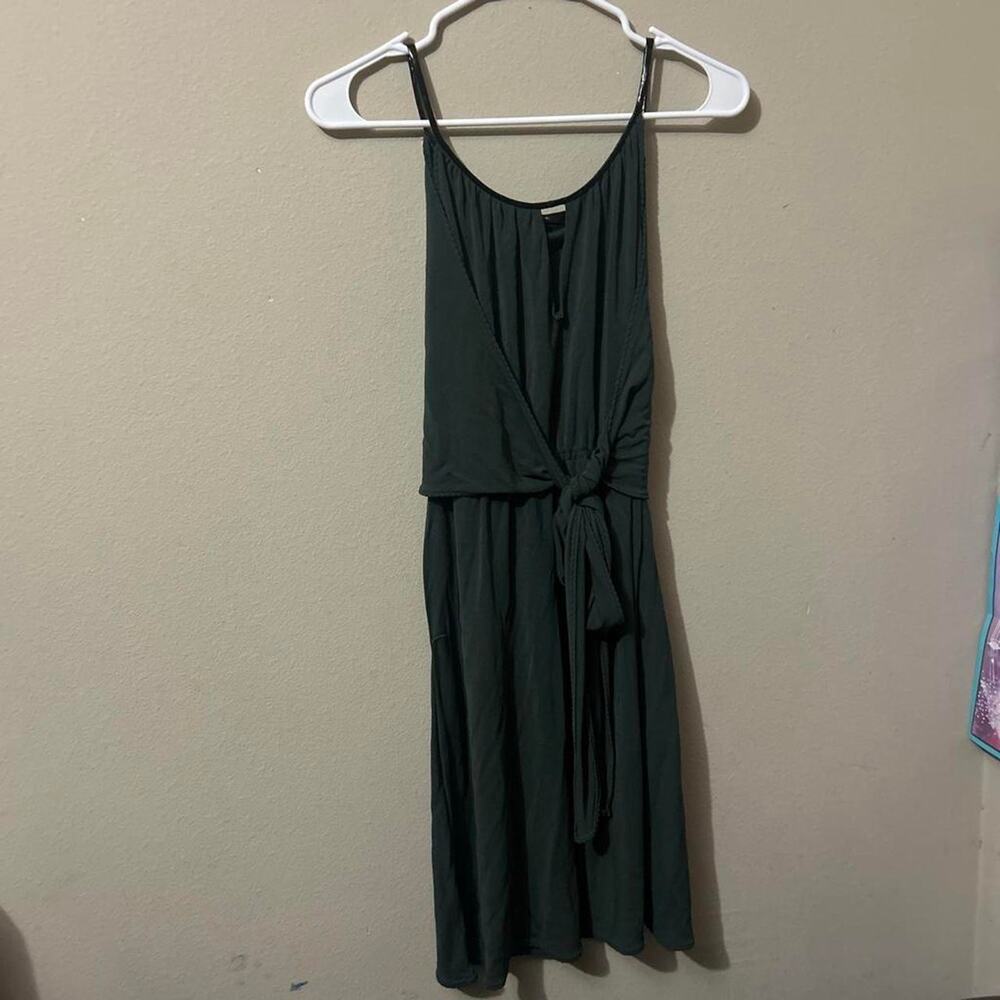 Green maxi dress with tie